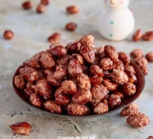 Leckere gebrannte Mandeln, frisch zubereitet wie vom Weihnachtsmarkt