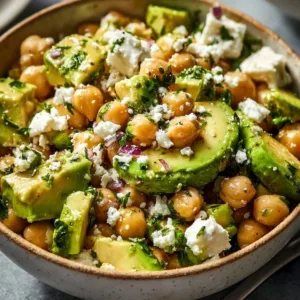 Kichererbsen Feta Avocado-Salat für gesunden Genuss