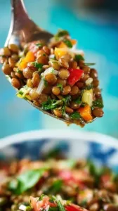 Leckerer Mango Salat mit frischen Zutaten und ansprechender Präsentation